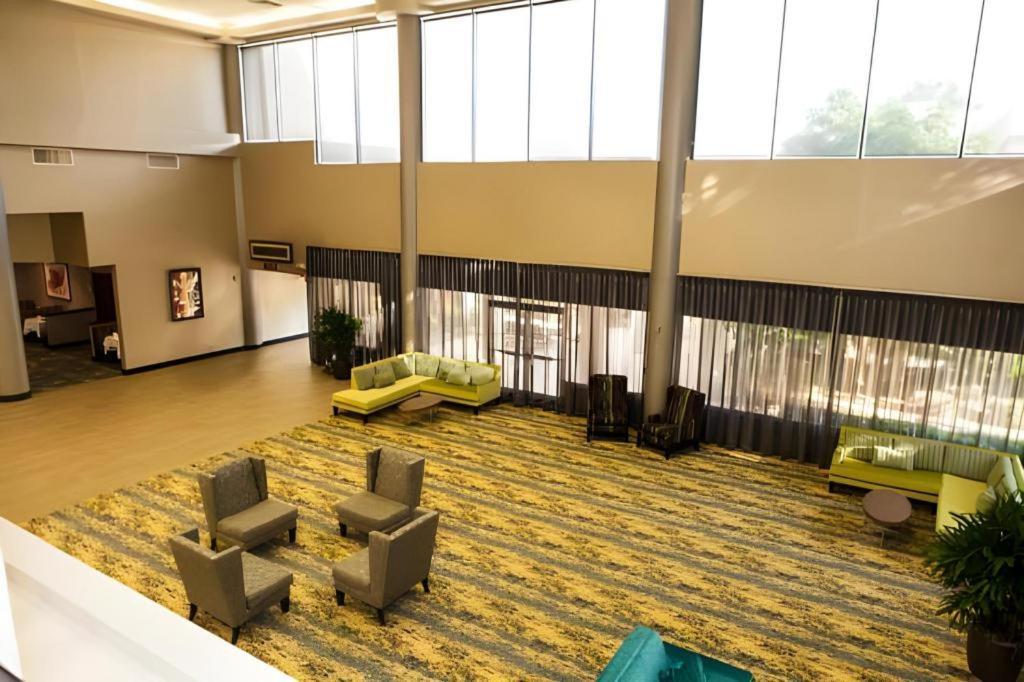Ontario Gateway Hotel Zewnętrze zdjęcie